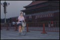 Pekin: Yeşim Tiananmen Meydanında