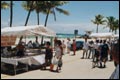 Ft.Lauderdale Kumsalında Latin Müzik Festivali-Arka plânda